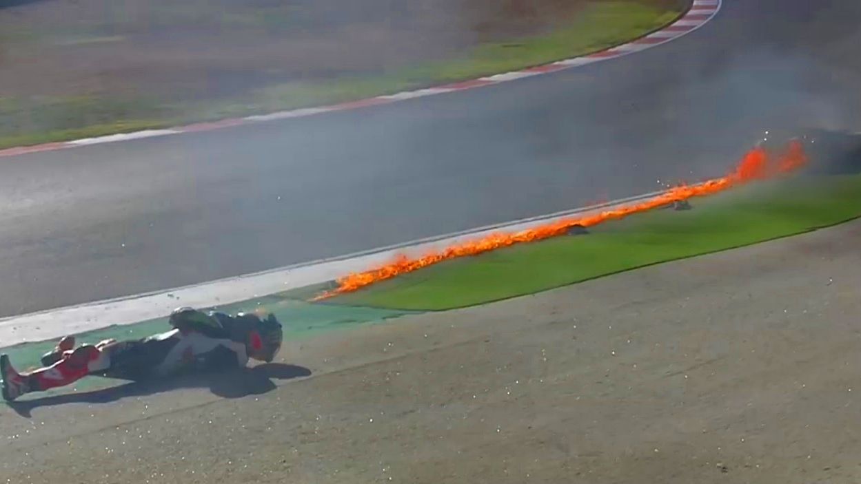 Espectacular accidente de Tom Sykes