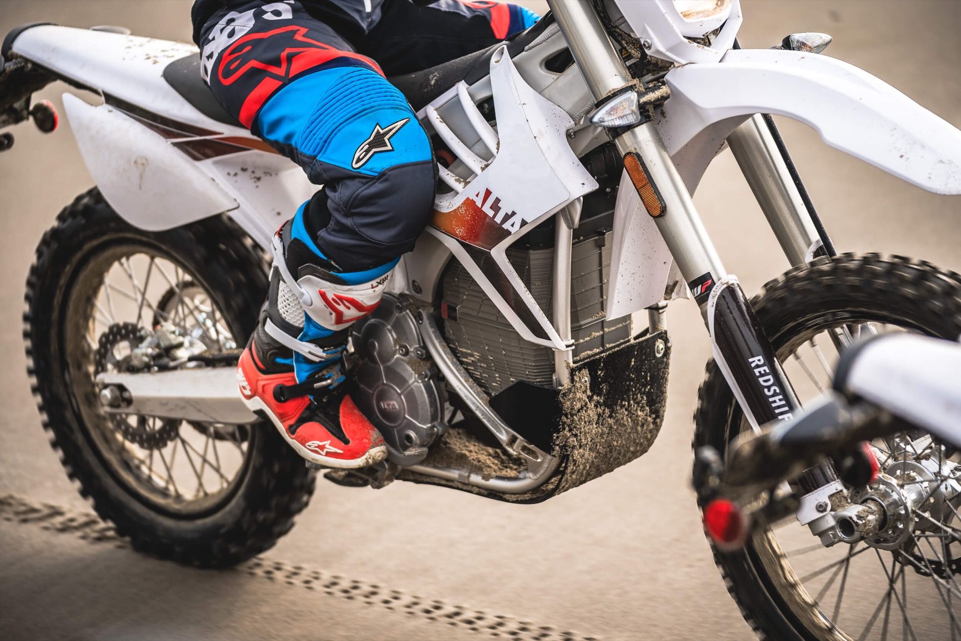 Alta Redshift EX, una enduro eléctrica de récords