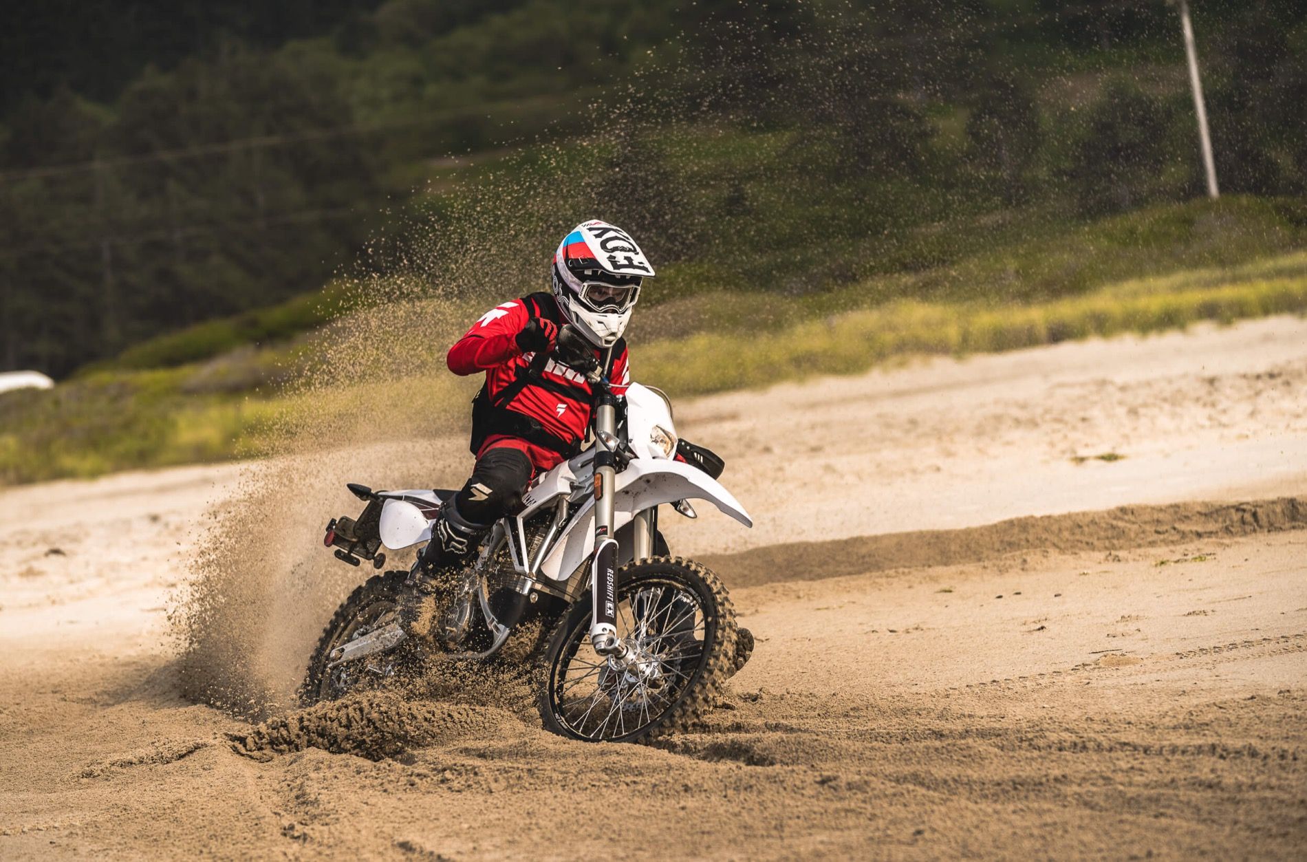Alta Redshift EX, una enduro eléctrica de récords