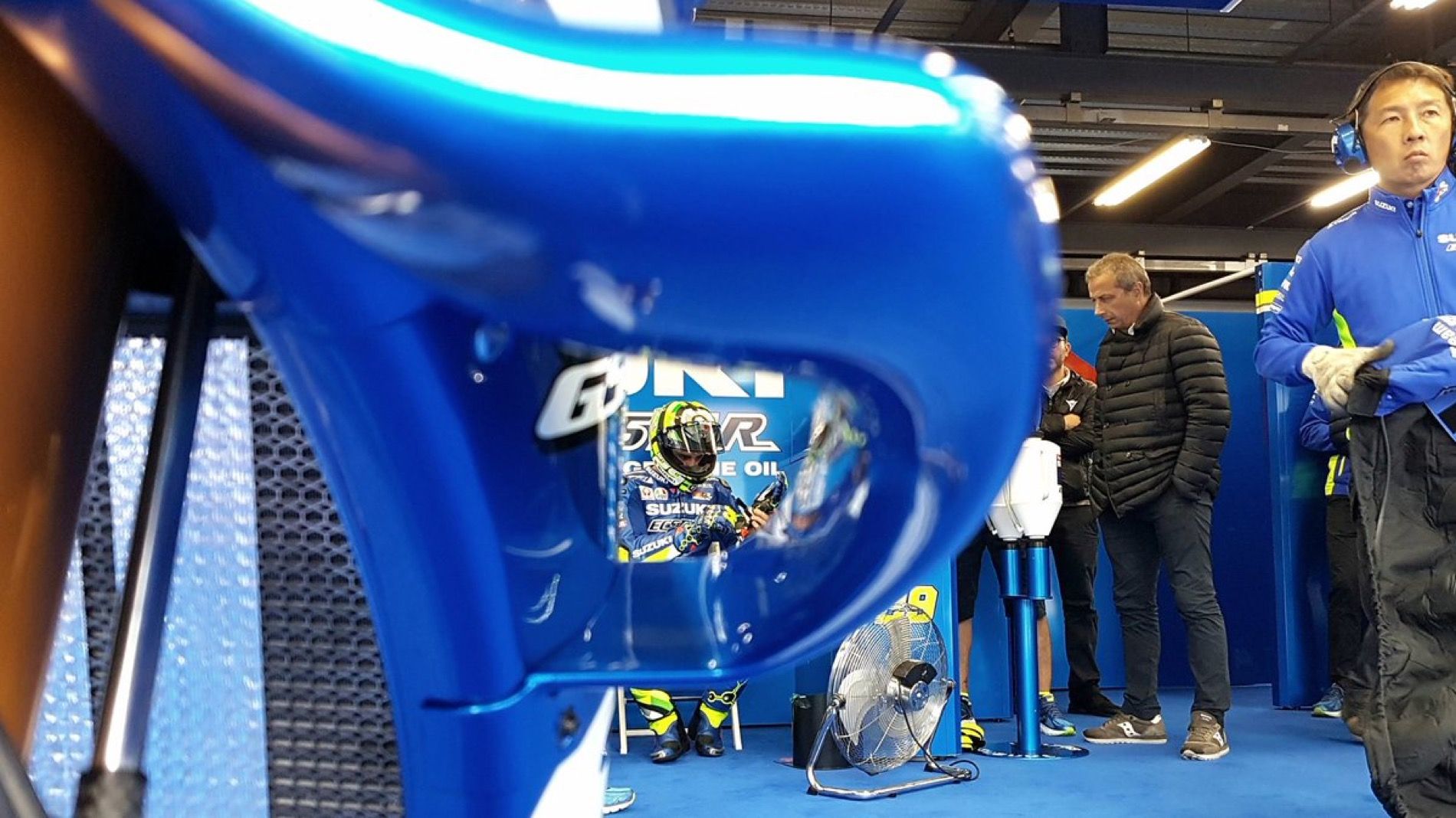 "El Bigotes", nuevo carenado Suzuki