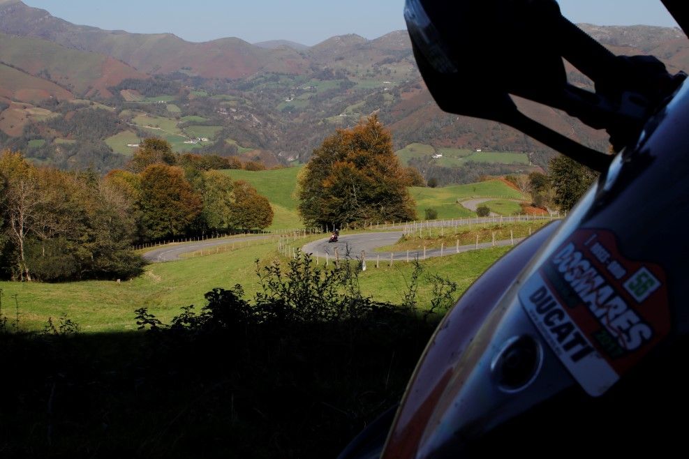 Travesía DosMares Ducati: Pirineos en moto