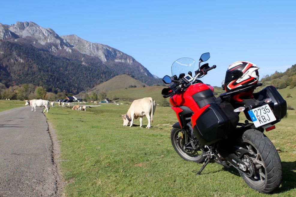 Travesía DosMares Ducati: Pirineos en moto