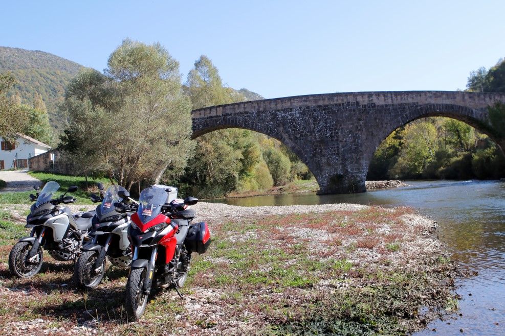 Travesía DosMares Ducati: Pirineos en moto