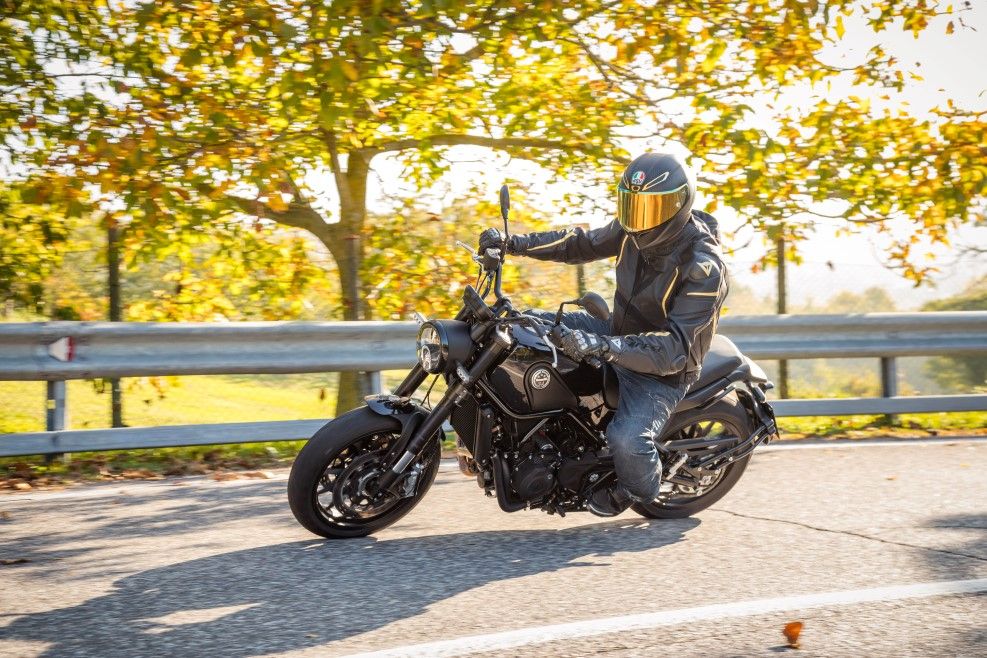 Benelli Leoncino 502