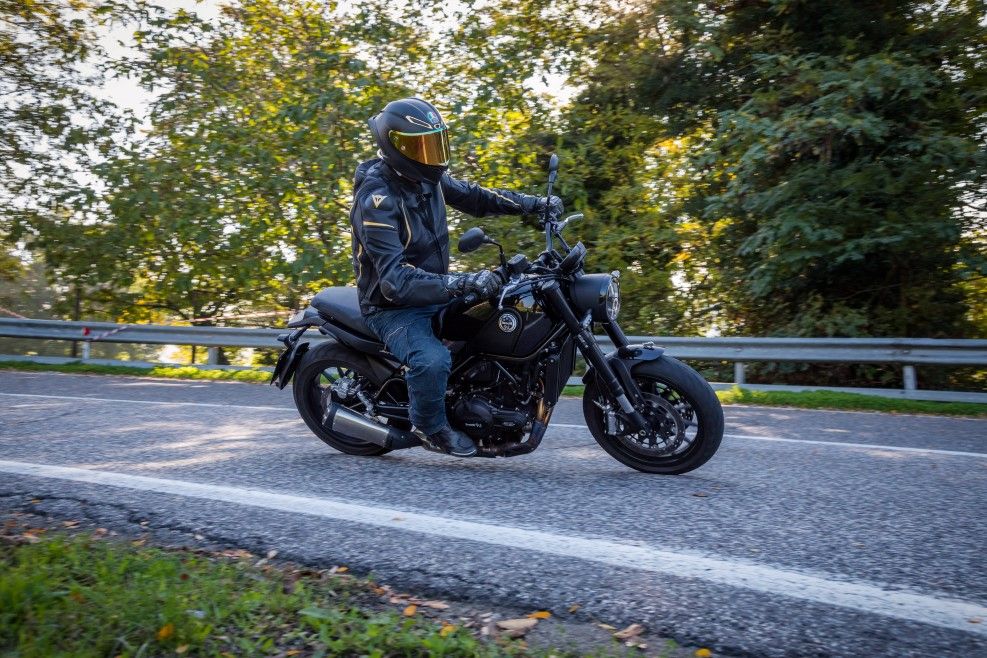 Benelli Leoncino 502
