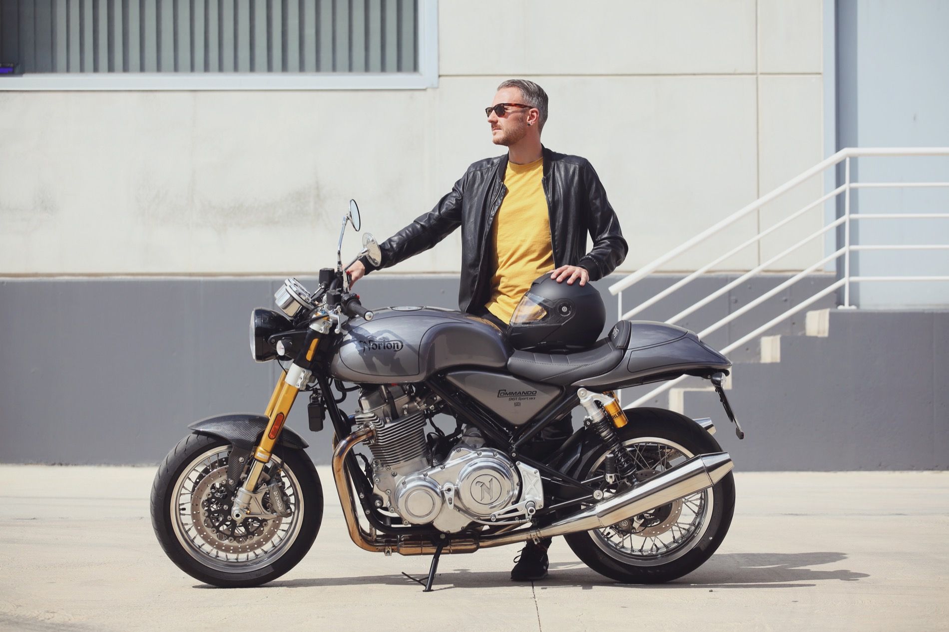 Norton Scrambler y motor 650cc