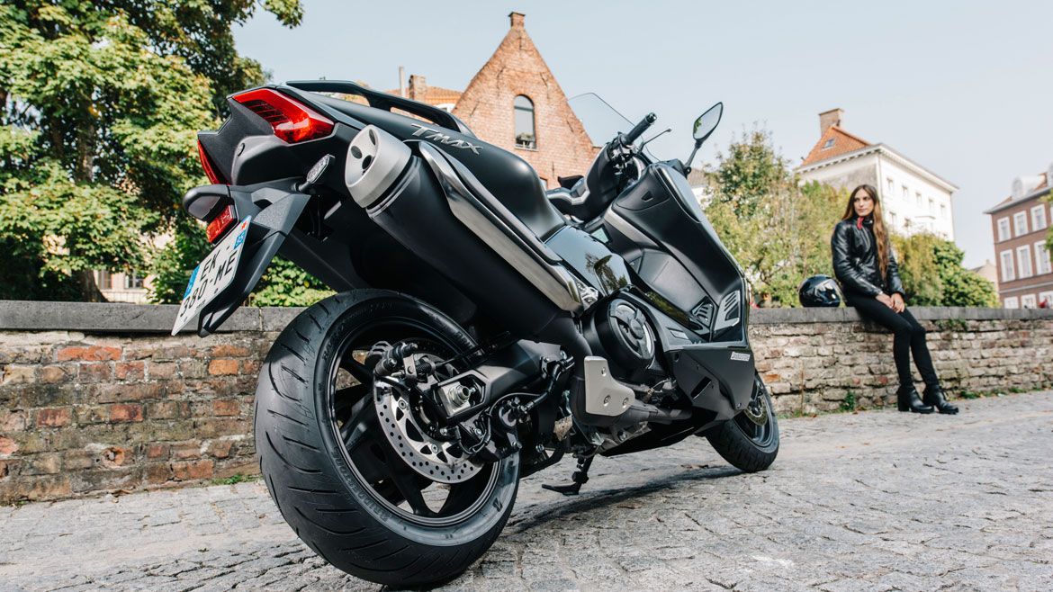 Gama 2018 Bridgestone moto