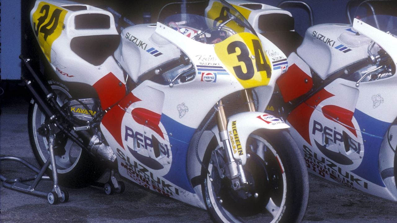 Restauración Suzuki RGV500 1989 Kevin Schwantz