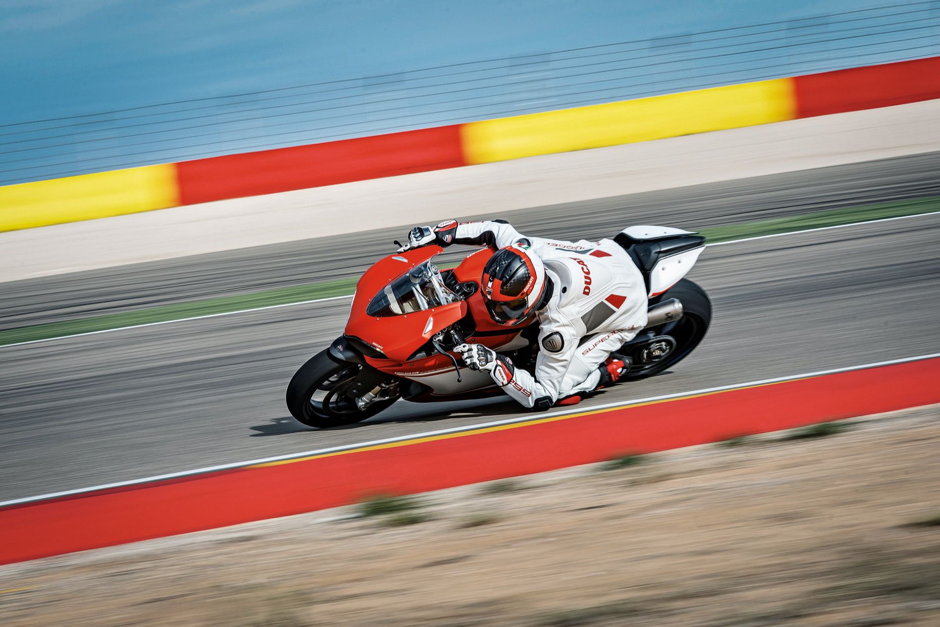 Ducati 1299 Superleggera, prueba