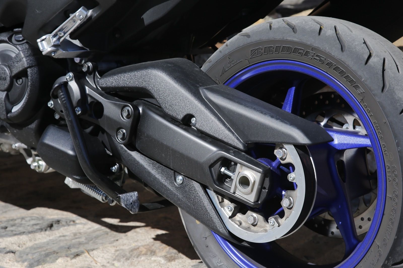 Yamaha TMAX SX vs Kymco AK550