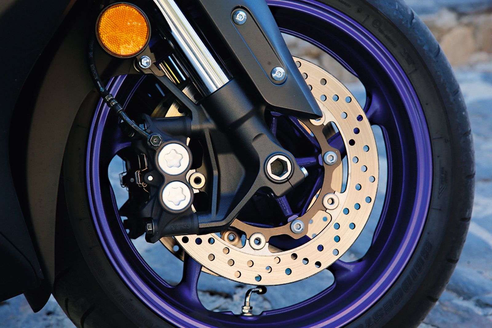 Yamaha TMAX SX vs Kymco AK550