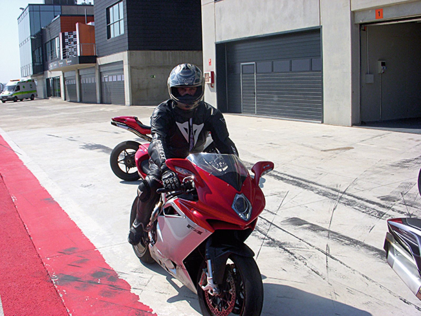 Objetivo 100.000 km: MV Agusta F4R Corsacorta