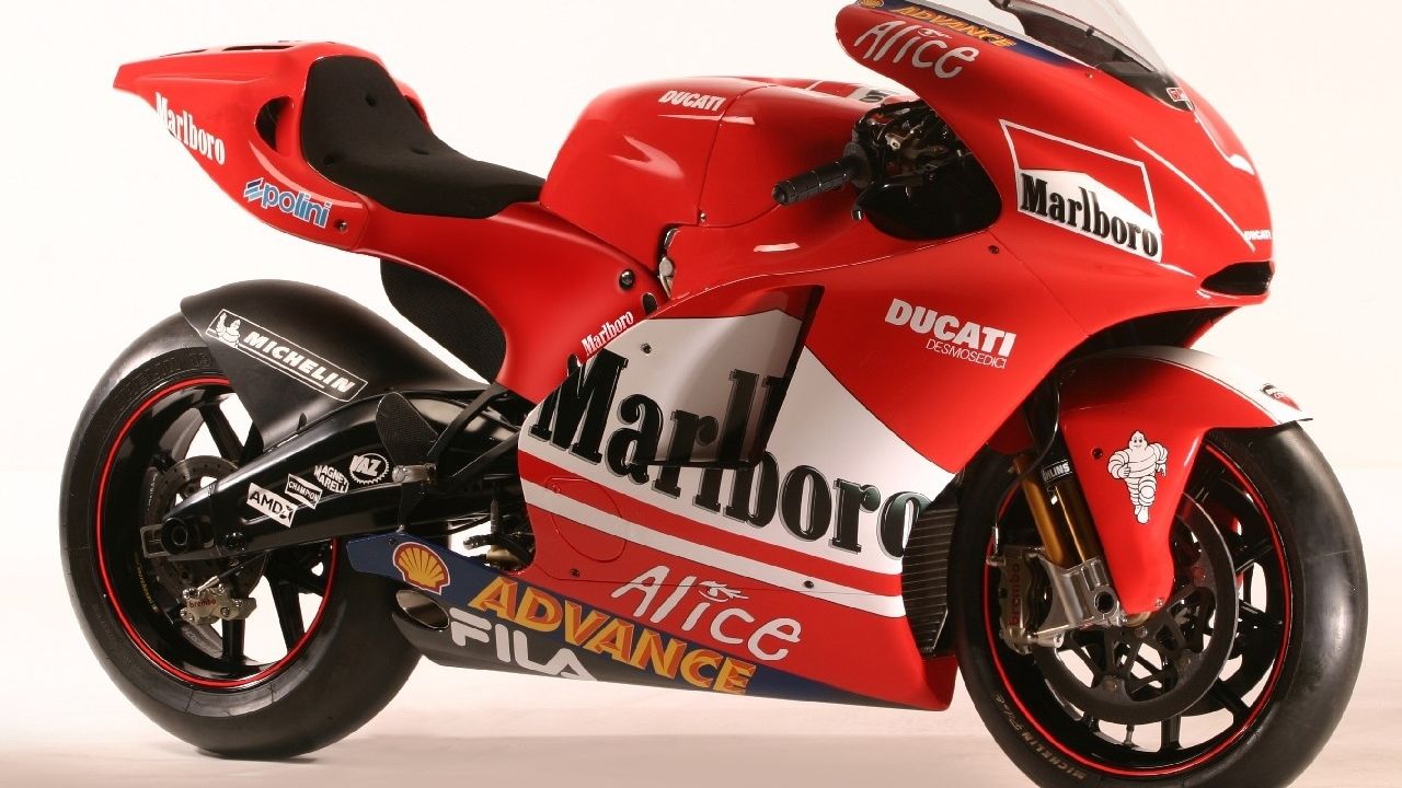 Ducati desmosedici gp4 shop
