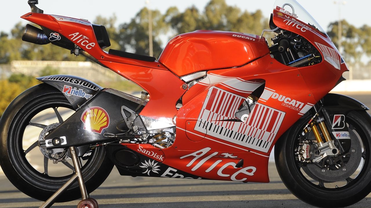 Ducati Desmosedici GP9