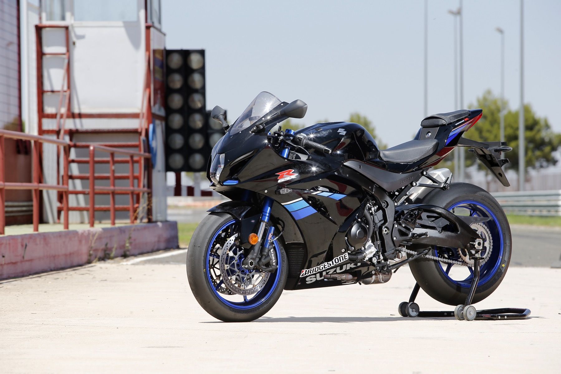 Suzuki GSX-R 1000R, al límite con Julián Simón