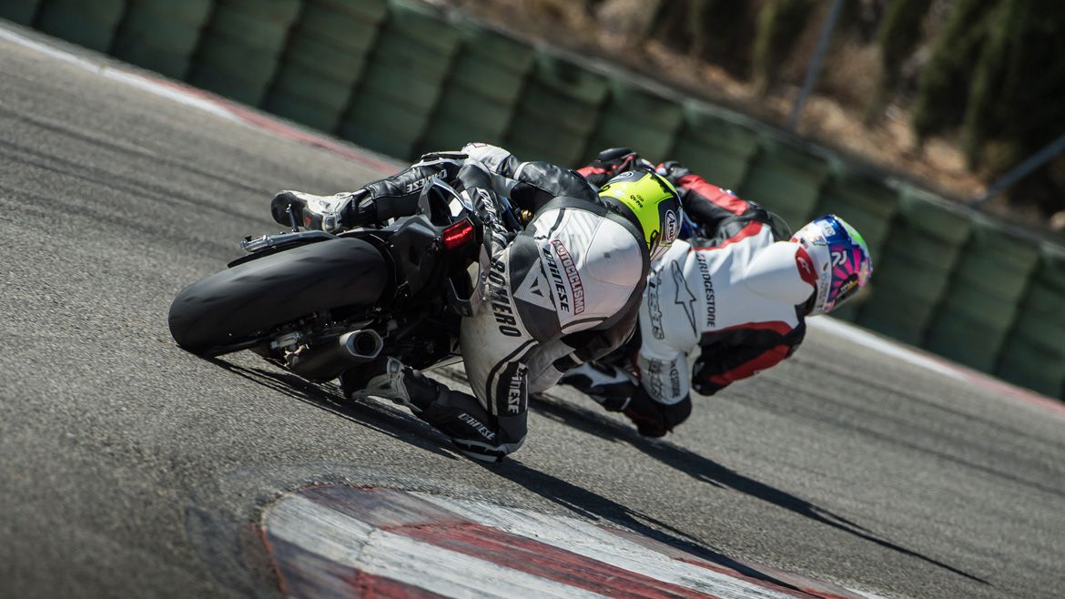 Bridgestone Battlax Racing R11