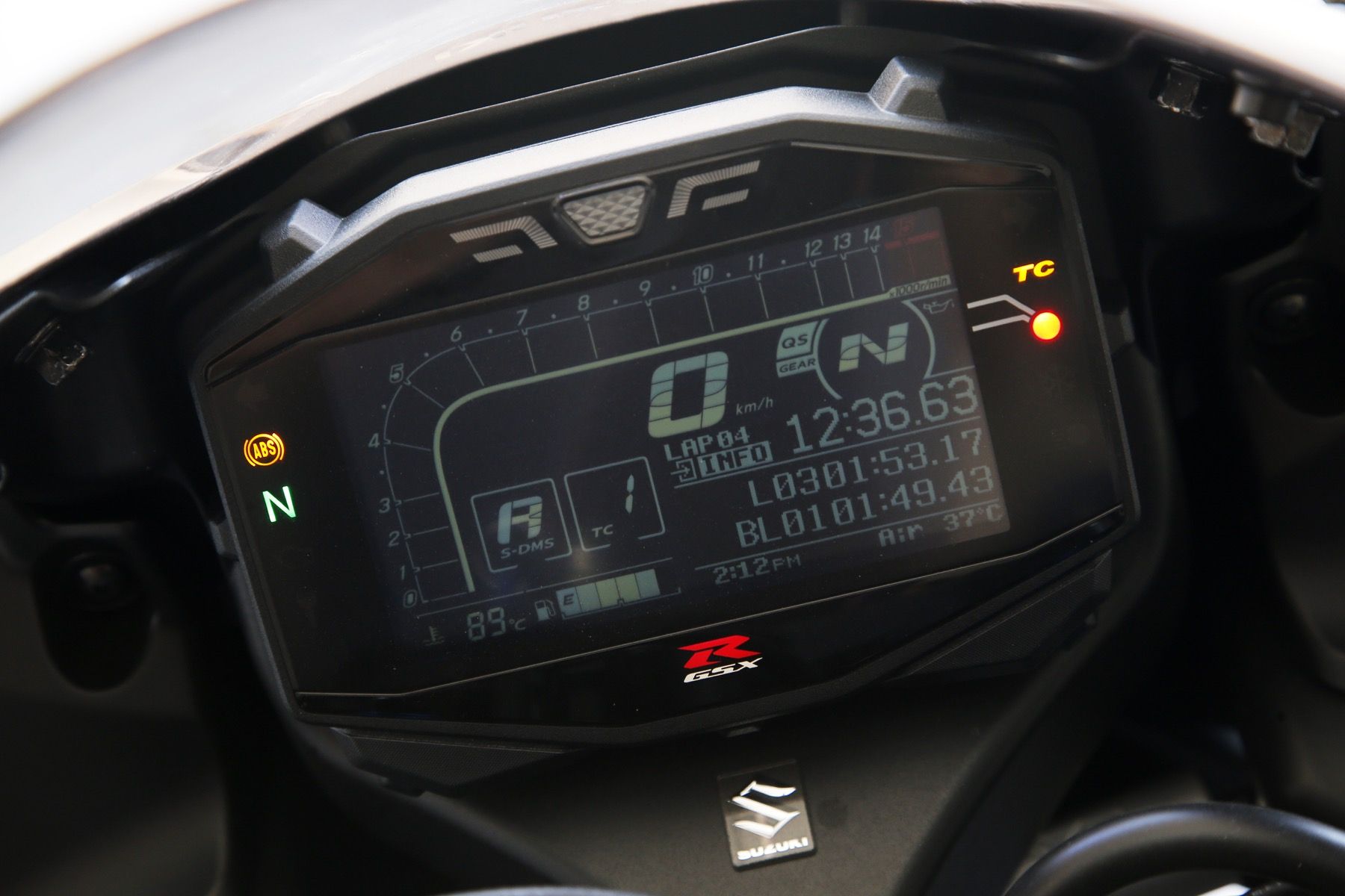Suzuki GSX-R 1000R, al límite con Julián Simón