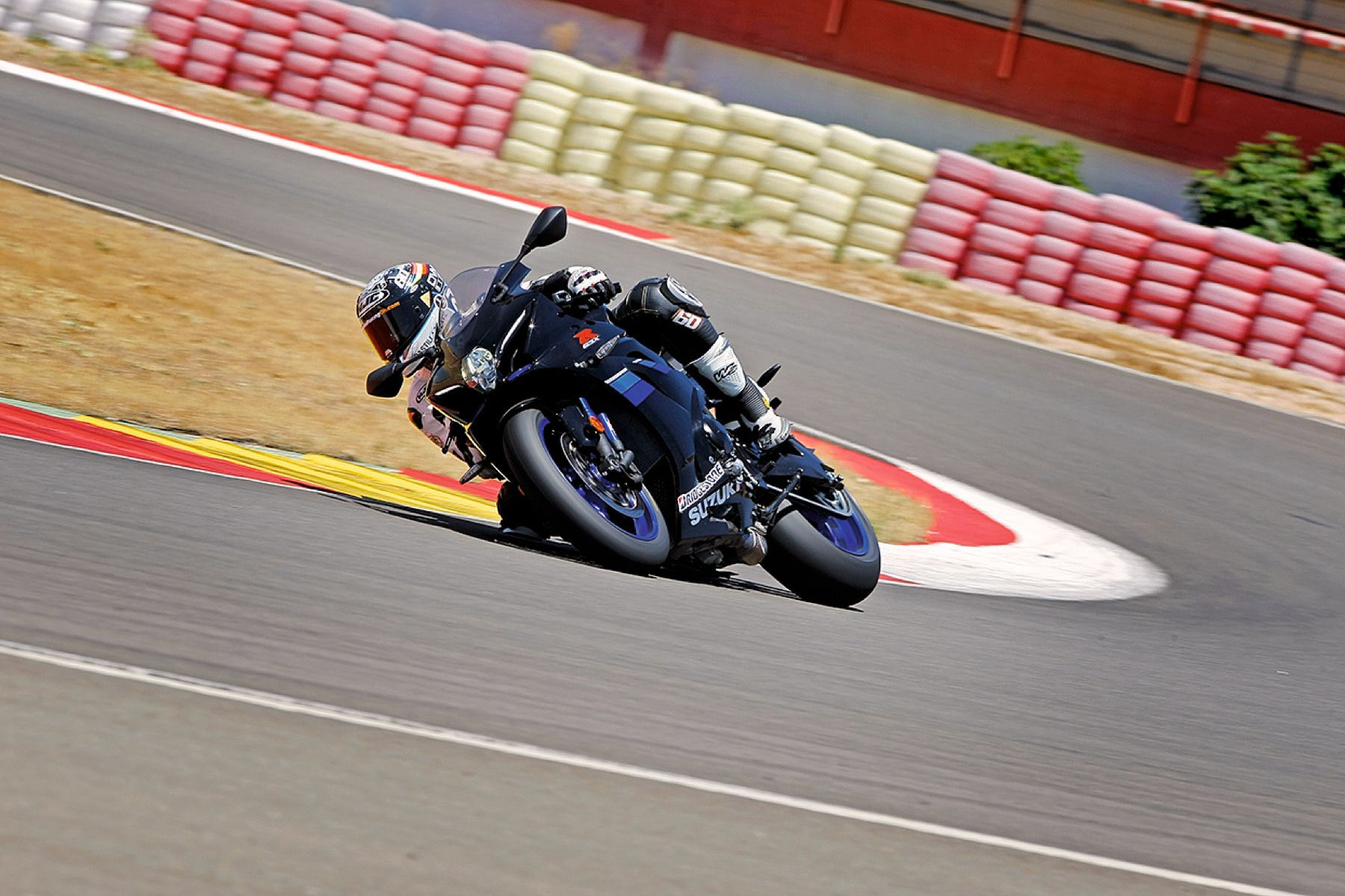 Suzuki GSX-R 1000R, al límite con Julián Simón
