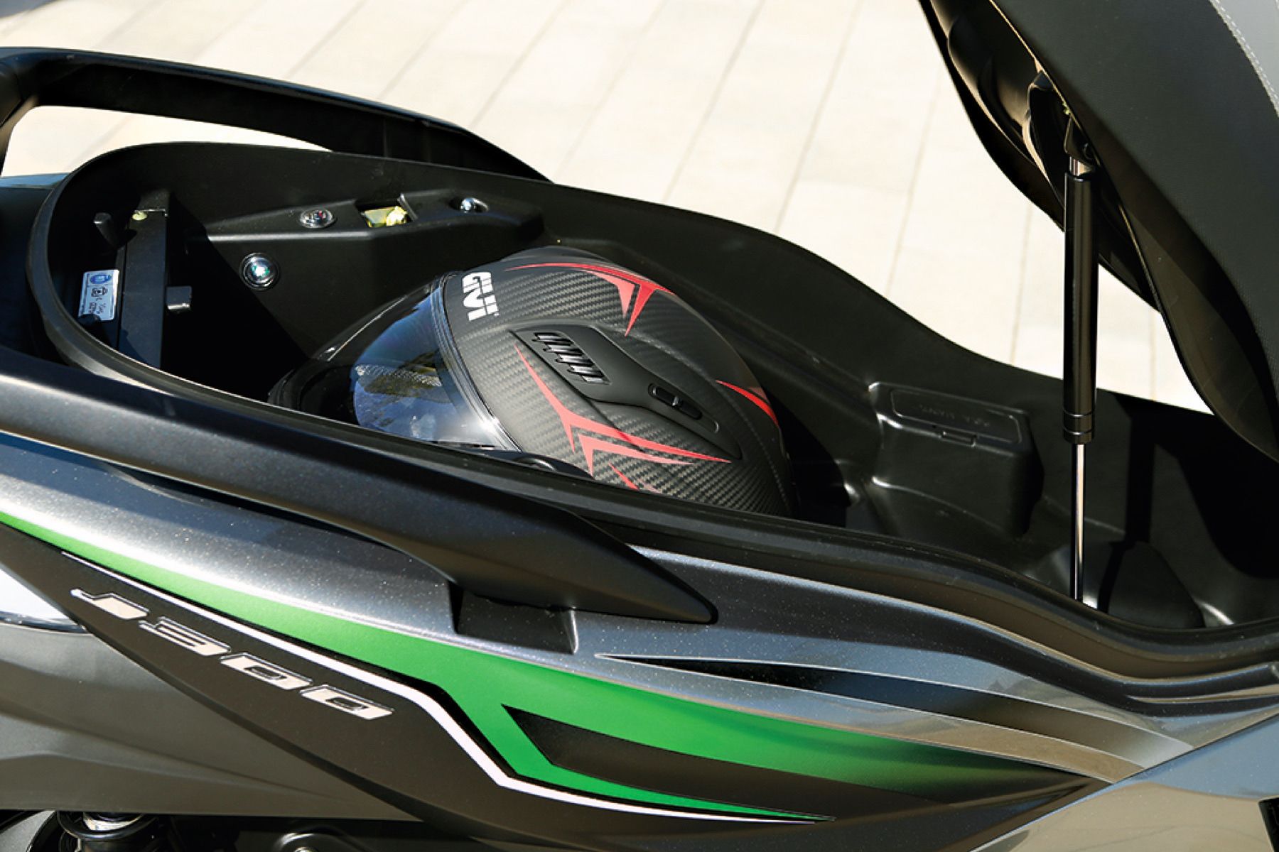 Galería Comparativa Scooters 300