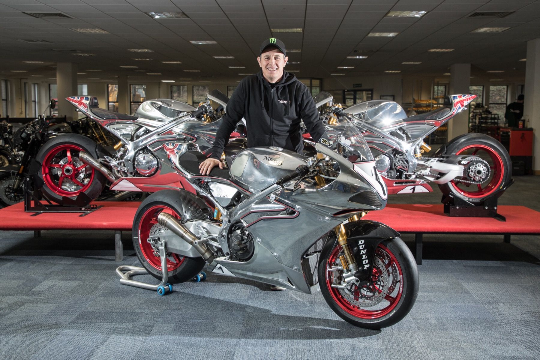 John McGuinness ficha por Norton