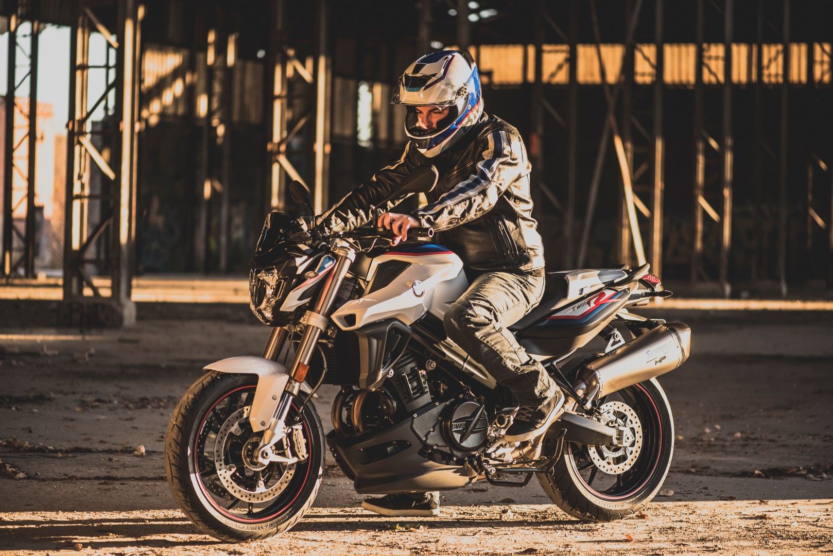 BMW F 800 R Akrapovic. Fotos