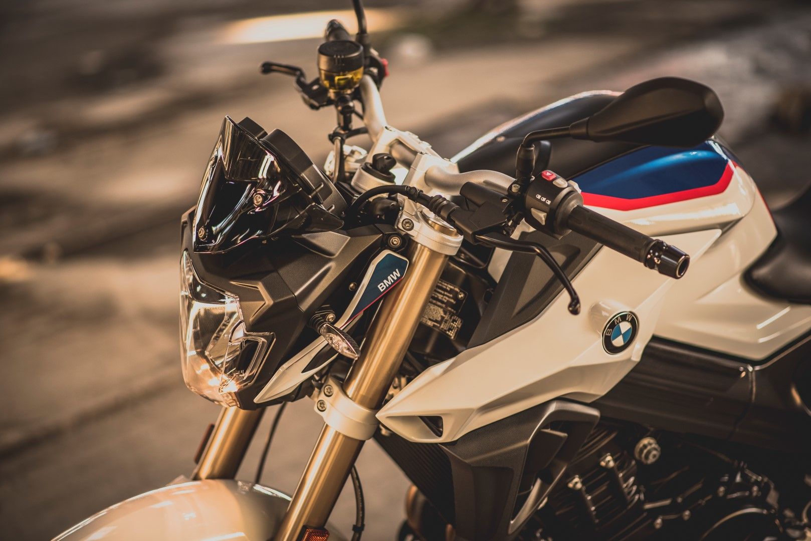 BMW F 800 R Akrapovic. Fotos