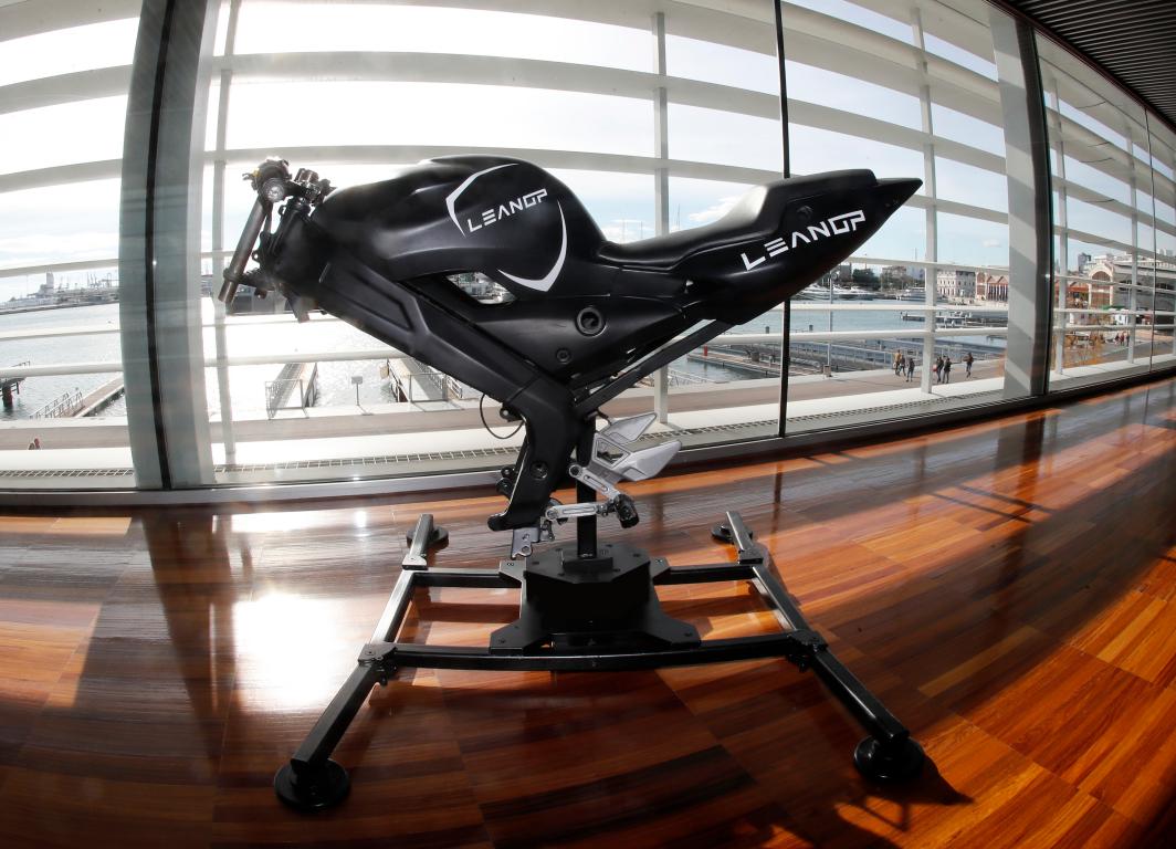 LeanGP, el simulador de motociclismo en casa