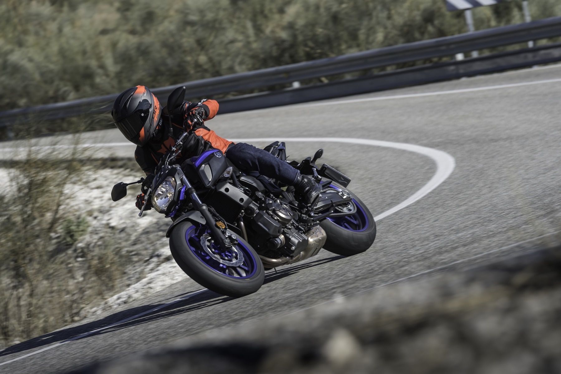 Probamos la Yamaha MT-07 2018