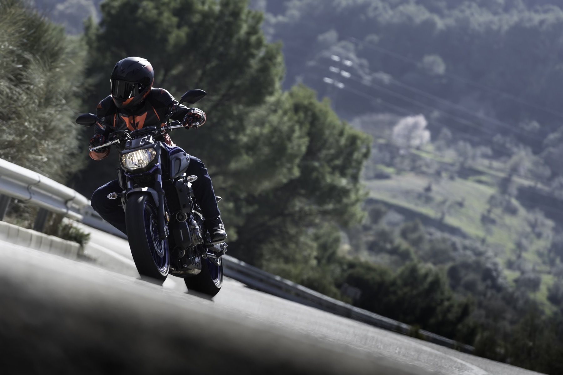 Probamos la Yamaha MT-07 2018