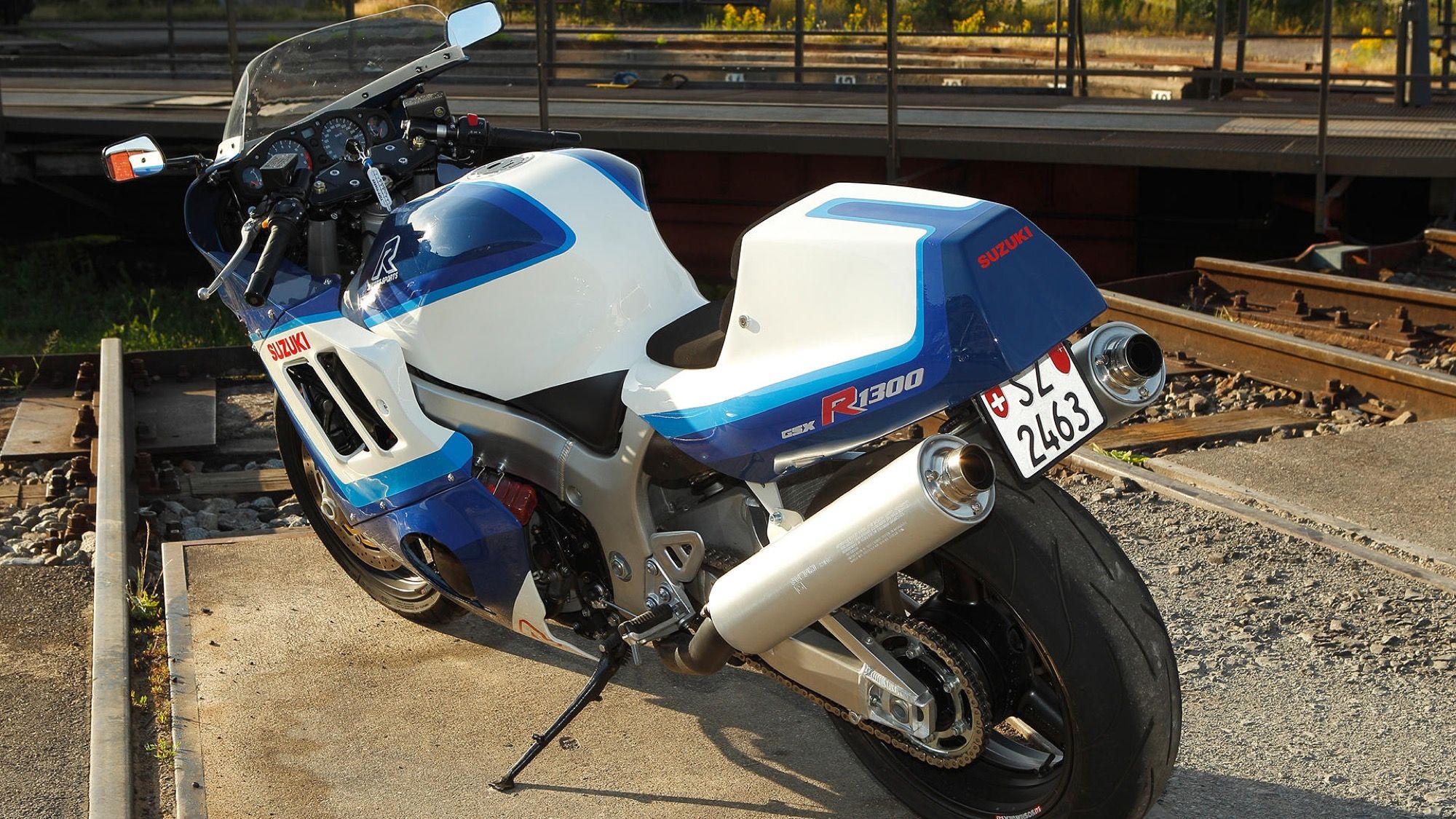 Suzuki Hayabusa transformada en GSX-R del 89