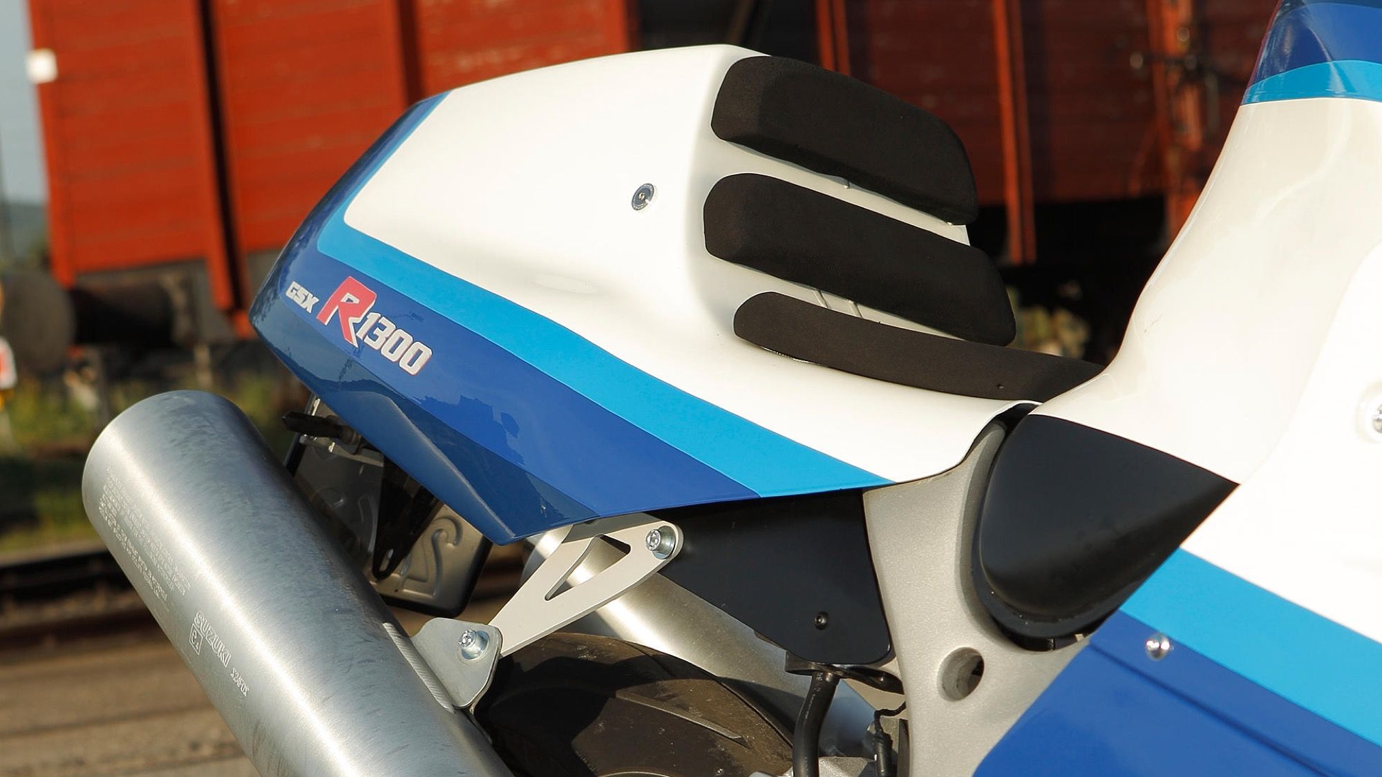 Suzuki Hayabusa transformada en GSX-R del 89