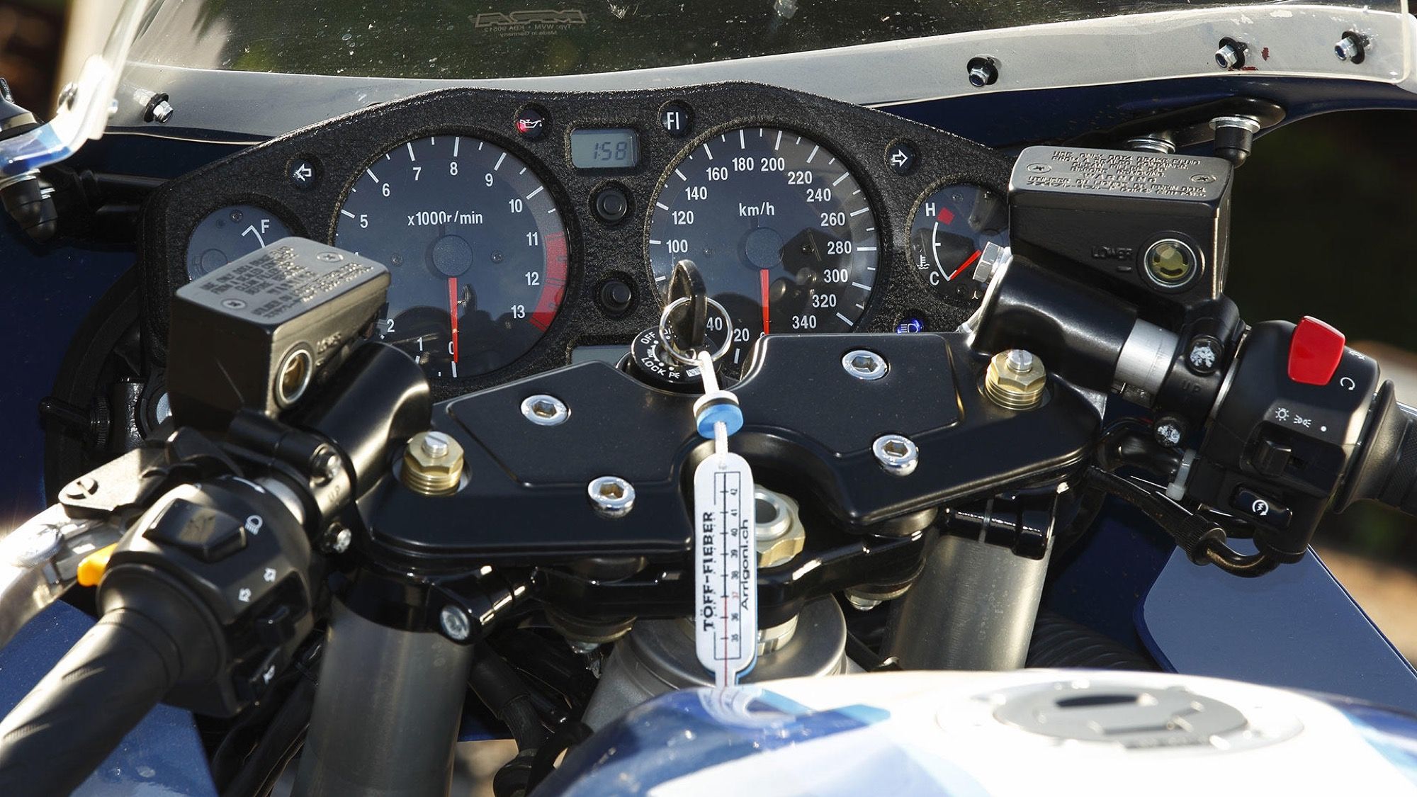 Suzuki Hayabusa transformada en GSX-R del 89