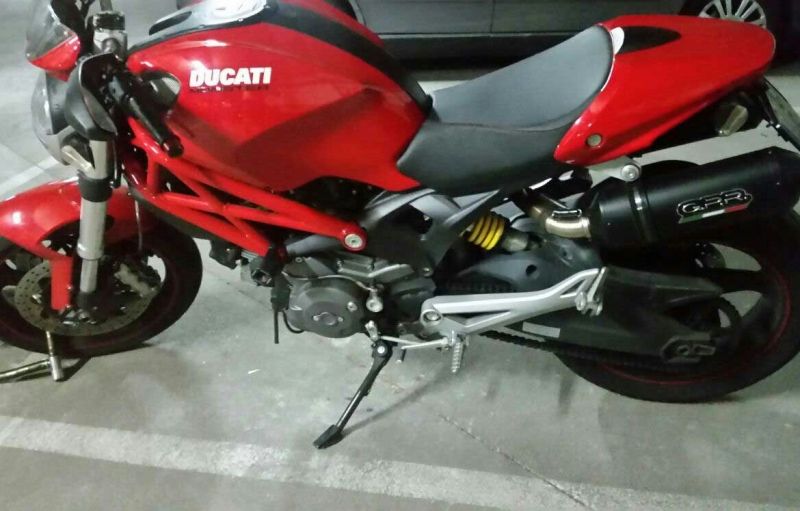 Ducati Monster 696