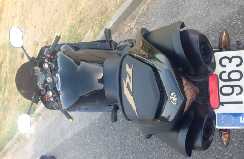 Yamaha YZF-R1