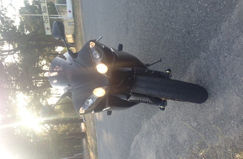 Yamaha YZF-R1