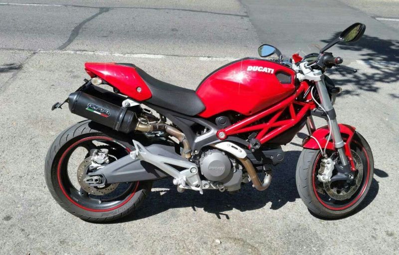 Ducati Monster 696