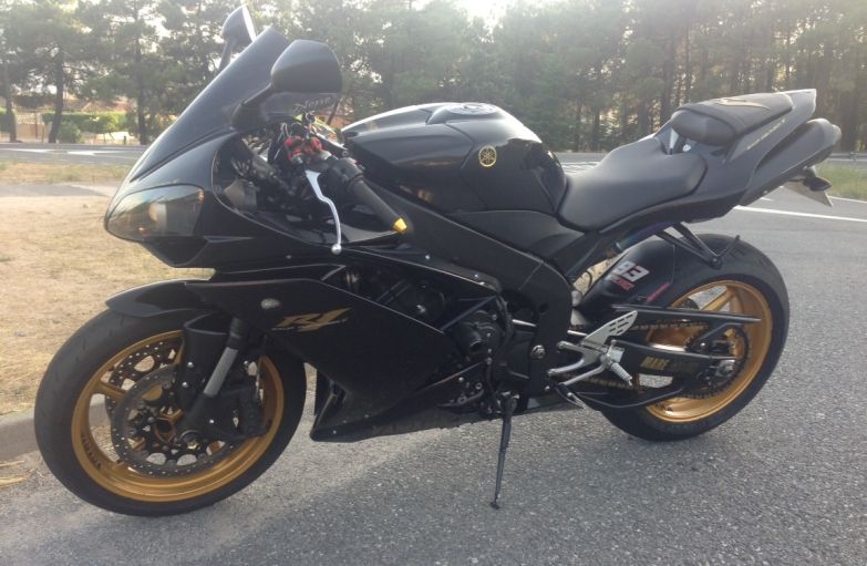 Yamaha YZF-R1