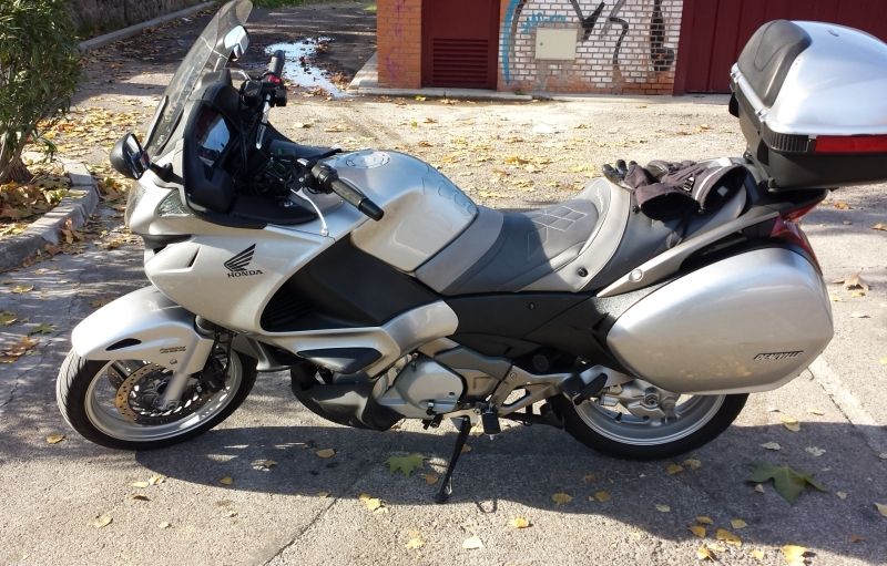 Honda NT700V Deauville