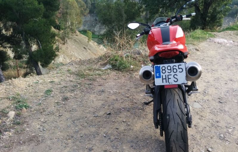 Ducati Monster 696 