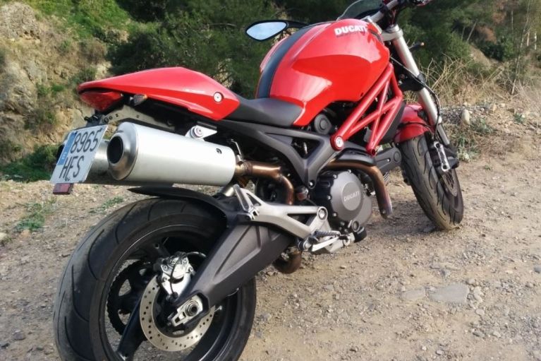 Ducati Monster 696 