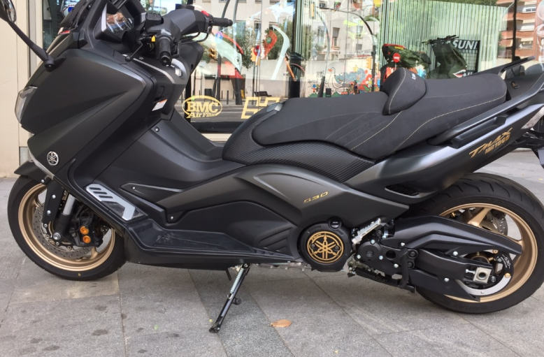 Yamaha T-MAX Iron Max ABS