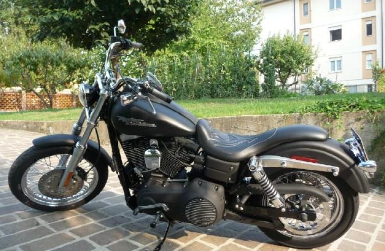 Harley-Davidson Dyna Street Bob FXDB