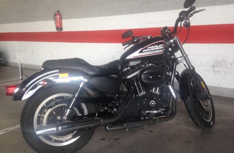 Harley-Davidson Sportster XL 883 R Roadster