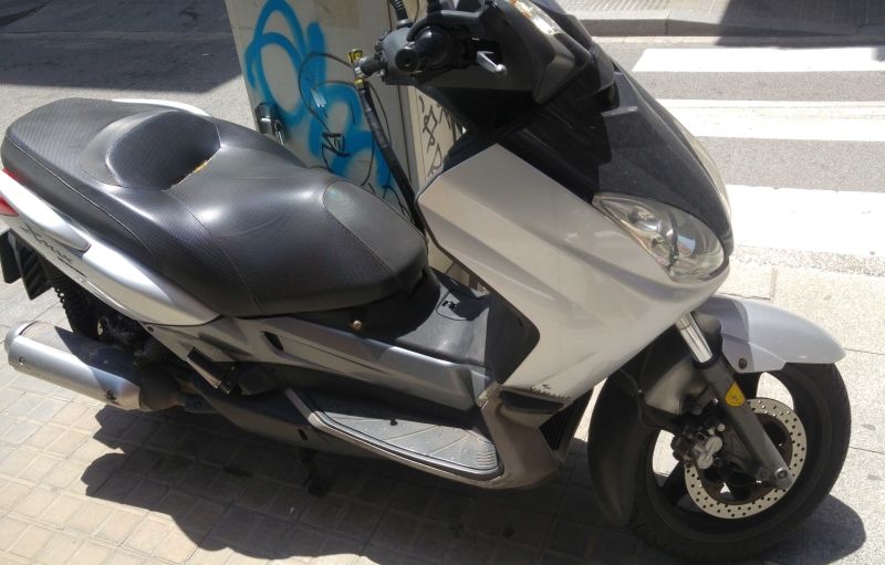 Yamaha X-Max 250