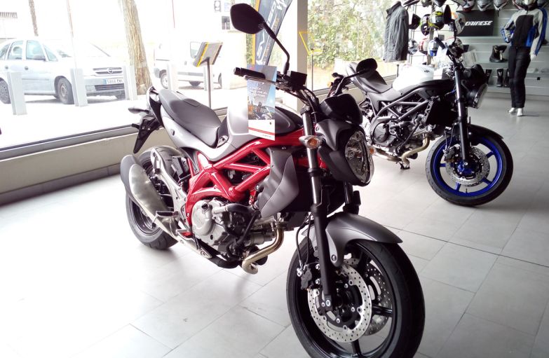 Suzuki SFV 650 Gladius
