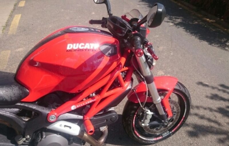 Ducati Monster 696 