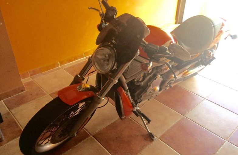 Harley-Davidson V-Rod VRSCB