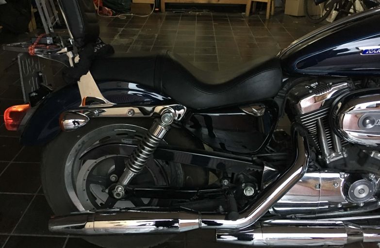 Harley-Davidson Sportster XL 1200C Custom