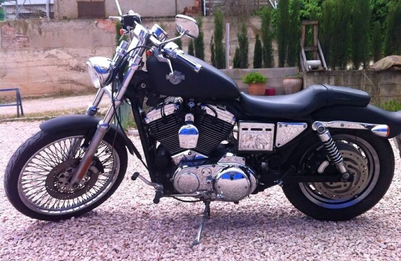 Harley-Davidson Sportster XL 1200C Custom