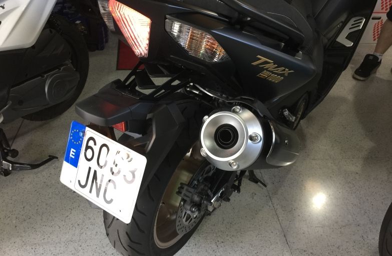 Yamaha T-MAX Iron Max ABS